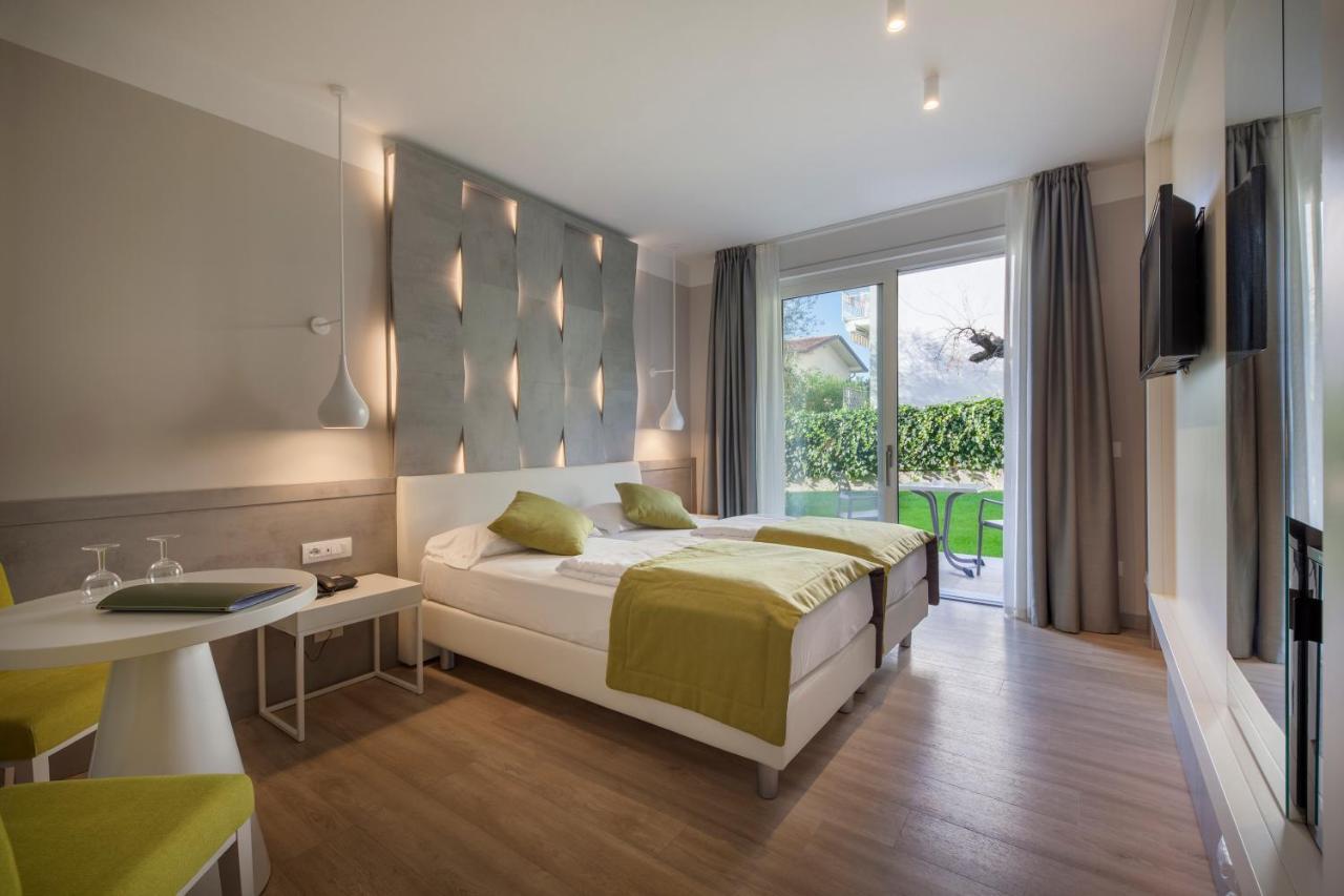 Double or Twin Room Garden View