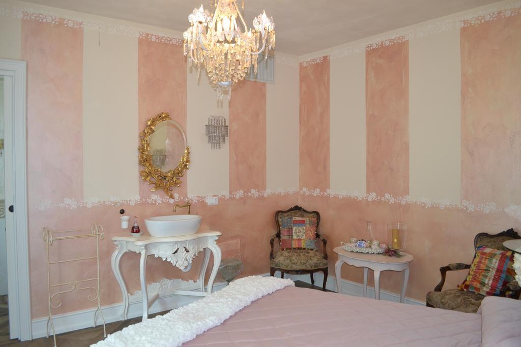 Double Room,106933128:JPEG