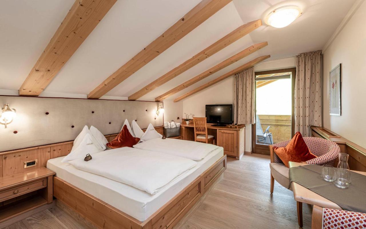 Standard Double Room,1589153919:JPEG
