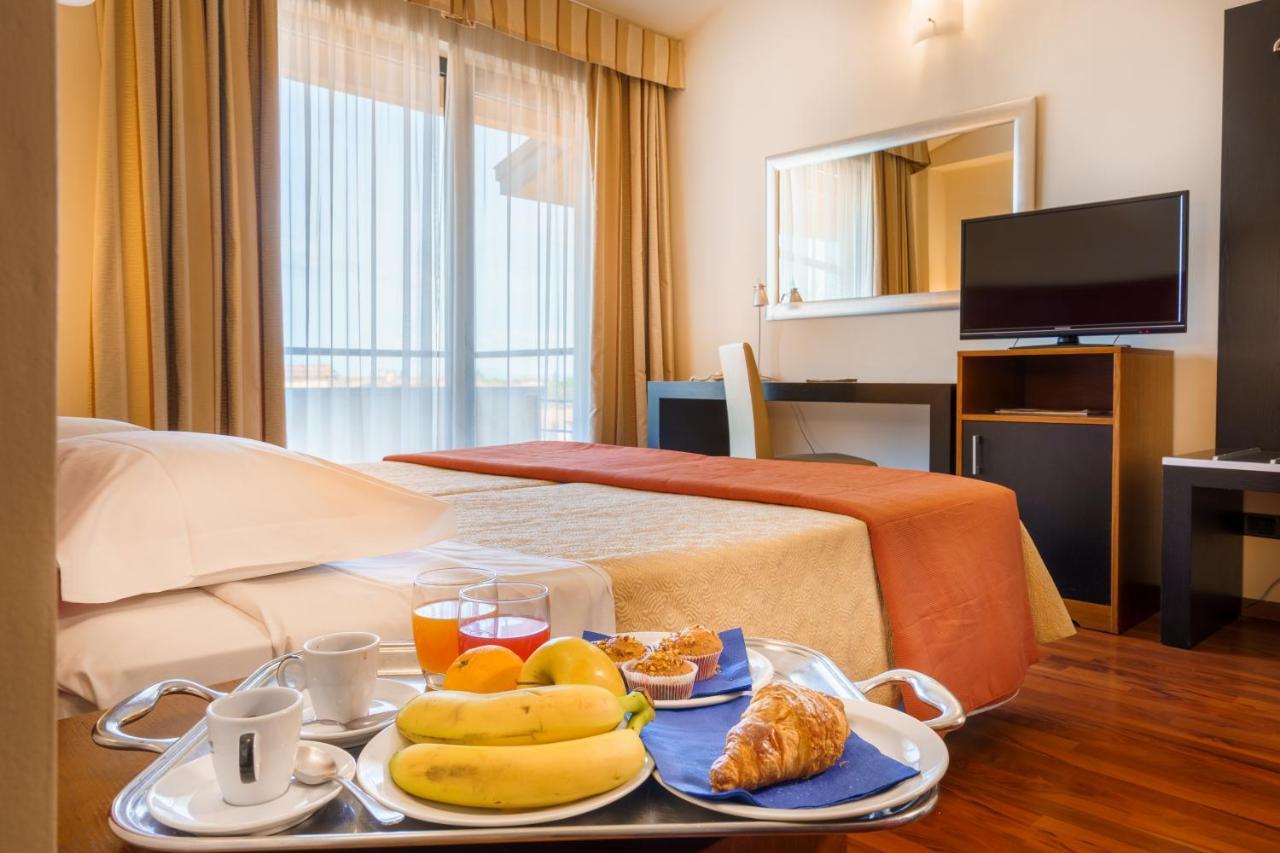 Double Room,682089249:JPEG