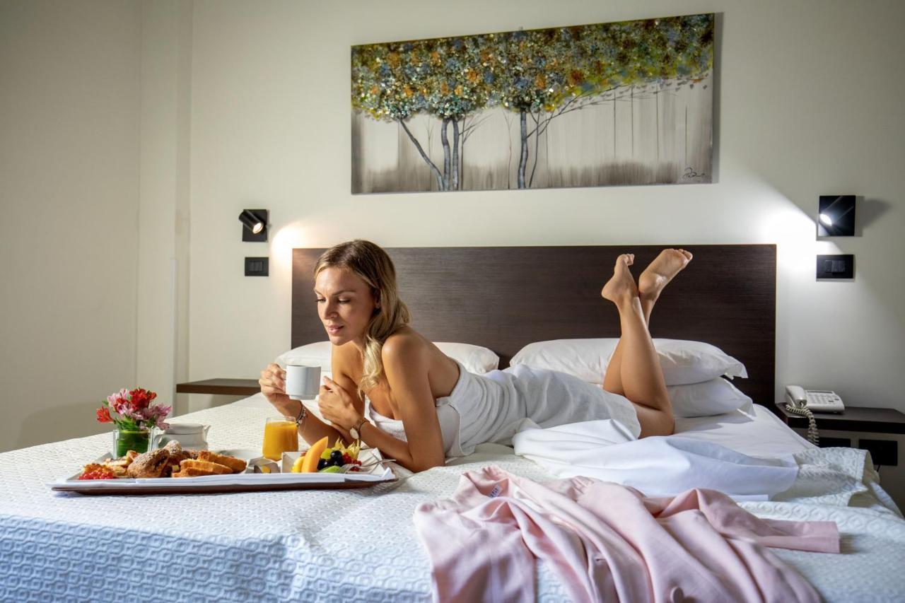 Quarto com Cama de Casal ou 2 de Solteiro
