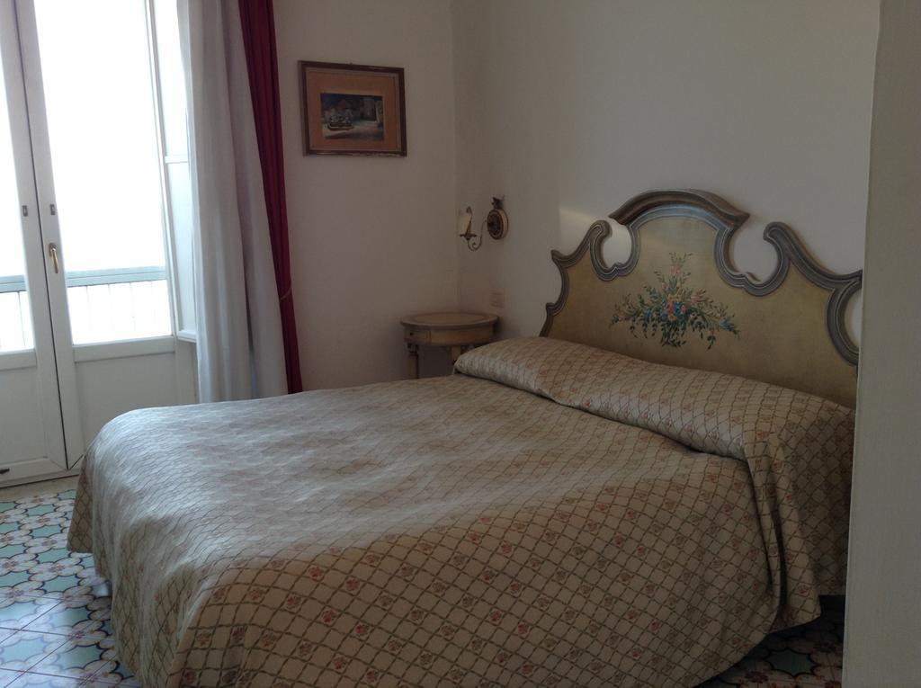 Large Double or Twin Room