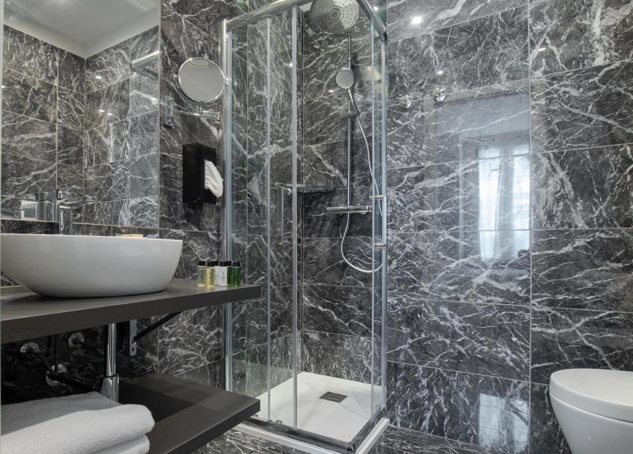 Superior Double or Twin Room,1125503289:JPEG