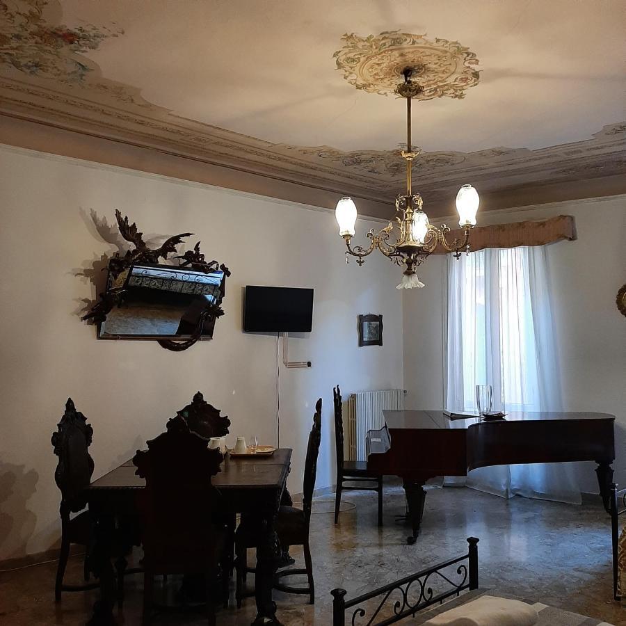 Apartament typu Deluxe Suite z widokiem na kanał