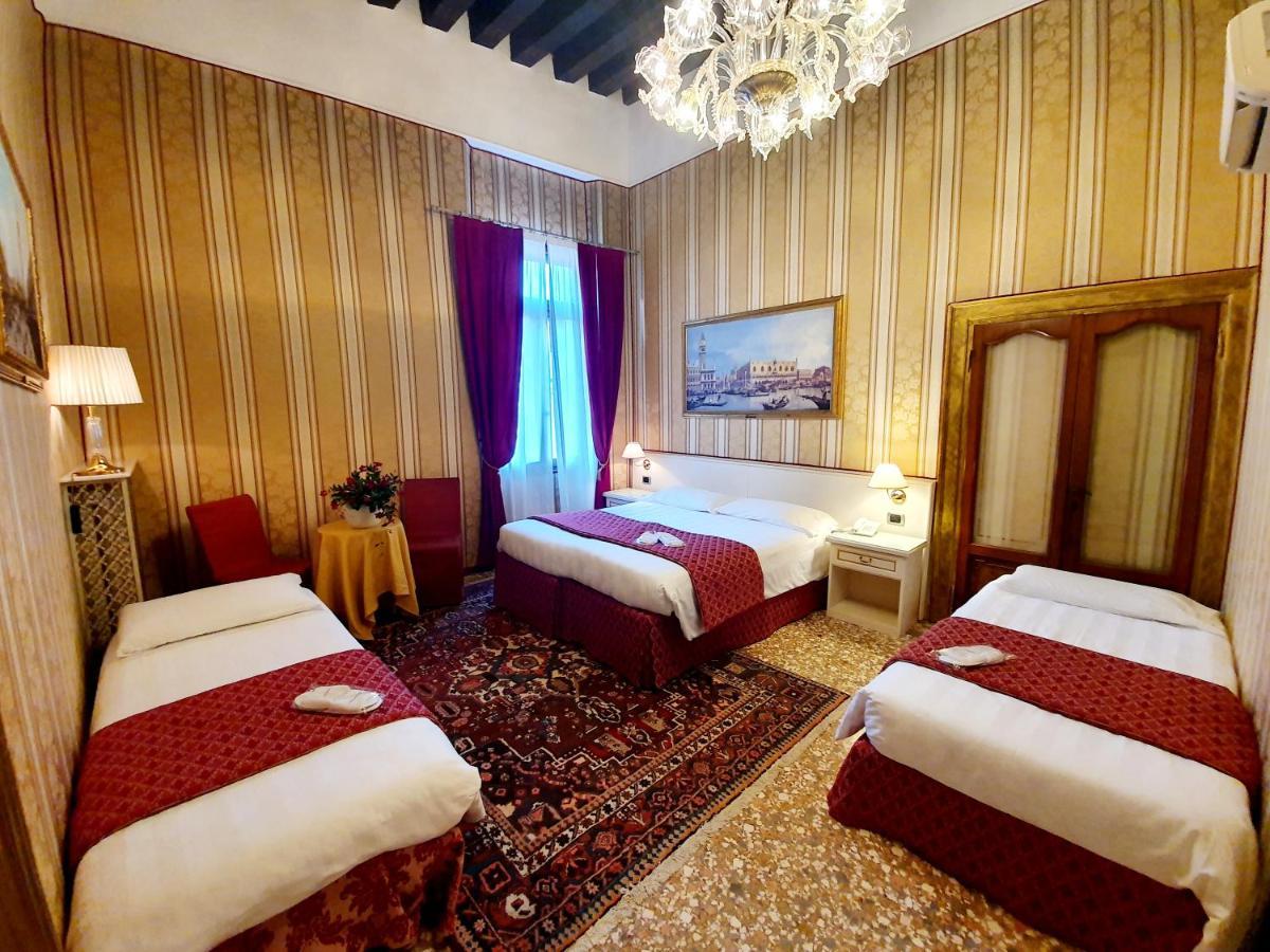 Quadruple Room with Canal View