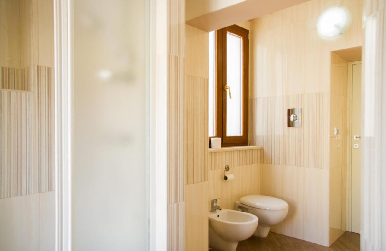 Camera Doppia con Letti Singoli con Bagno Privato
