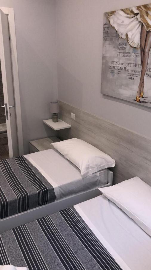 Camera Matrimoniale/Doppia con Letti Singoli con Bagno Privato