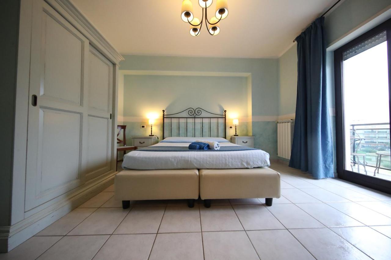 Camera Matrimoniale Deluxe con 1 Letto Supplementare
