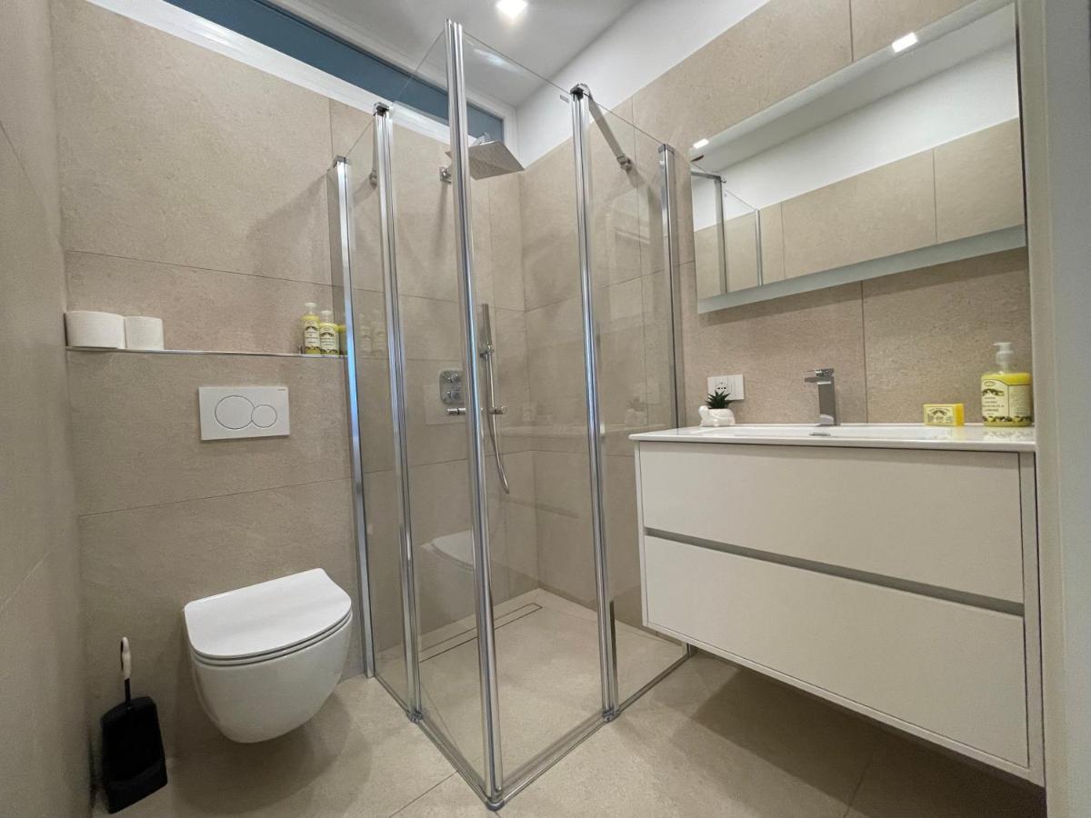 Quadruple Room Lake View