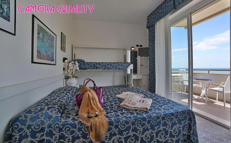Family Room with Sea View- Beach Package