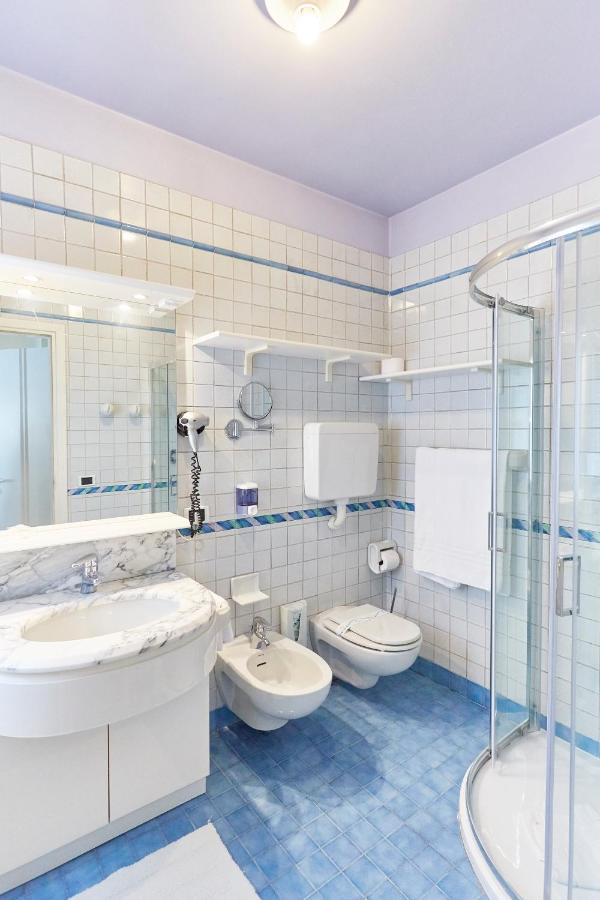 Deluxe Double Room,1163363169:JPEG