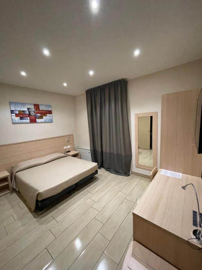 Double or Twin Room Private Bathroom