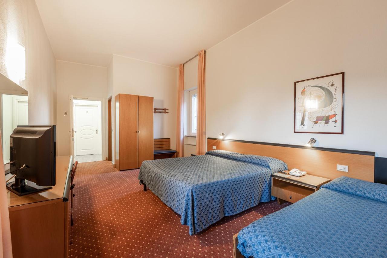 Classic Quadruple Room,1175277675:JPEG