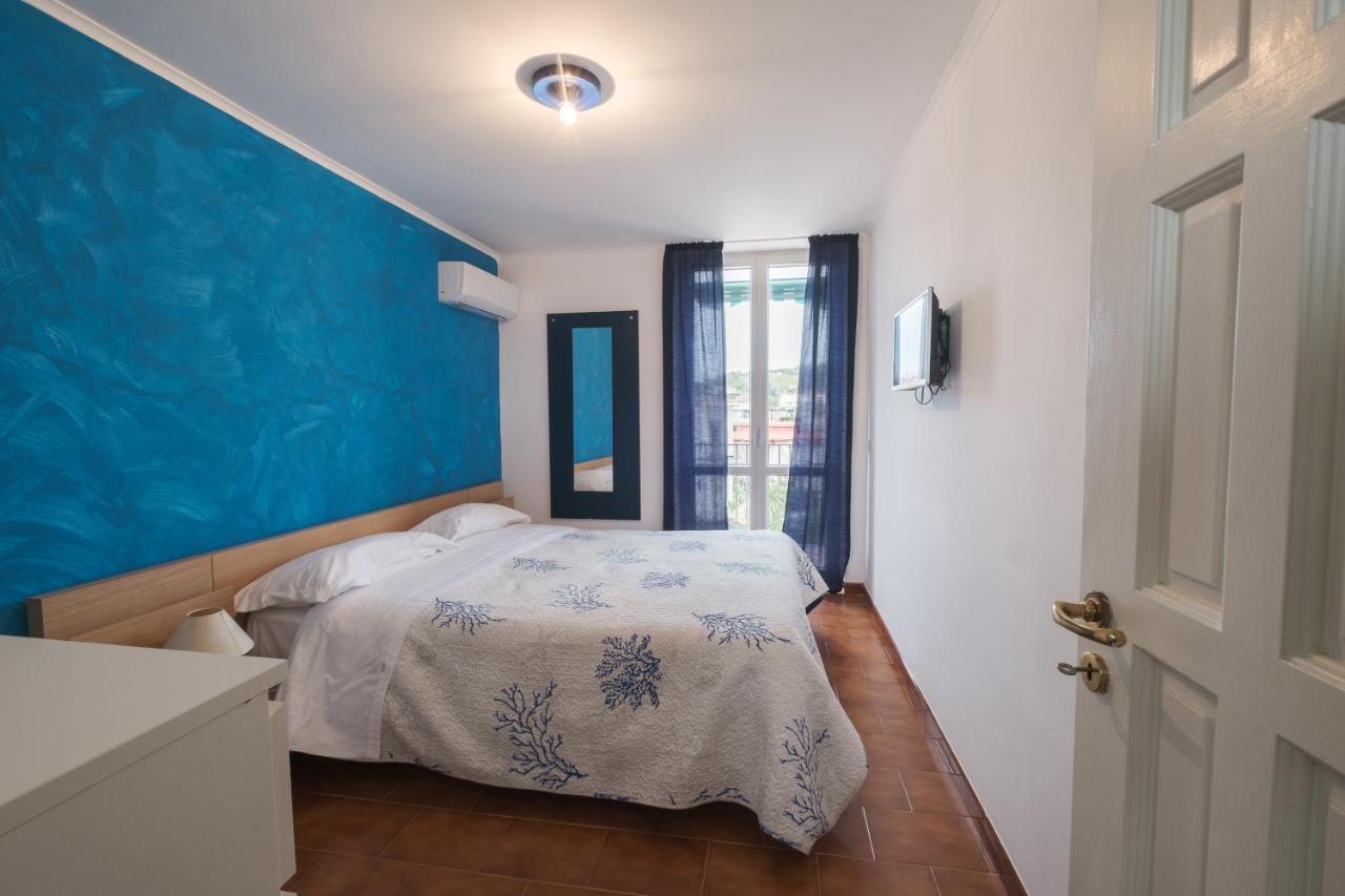 Camera Familiare con Bagno Privato