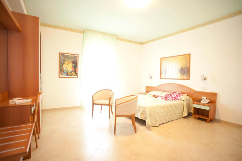 Dreibettzimmer