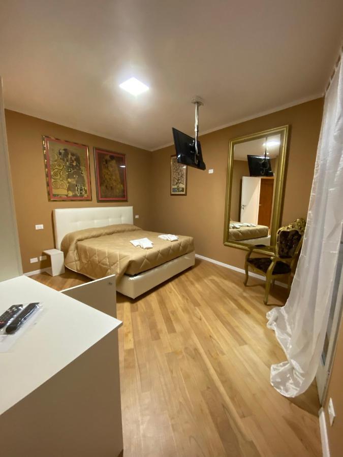 King Room Lake View