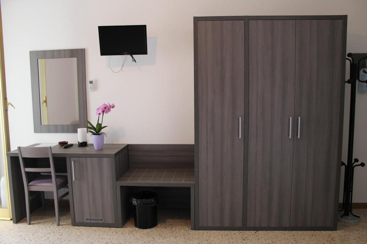 Comfort Quadruple Room,1261201681:JPEG