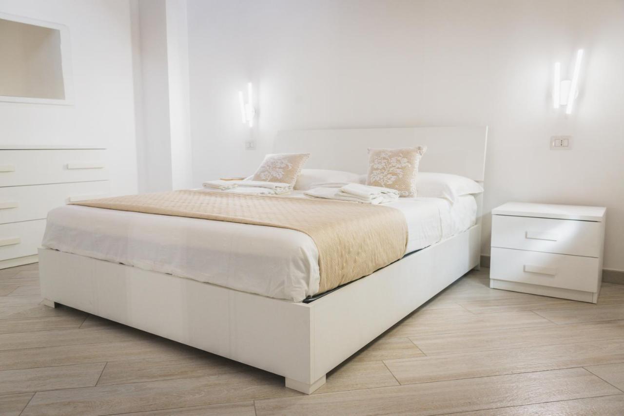 One-Bedroom Apartment,1657902962:JPEG