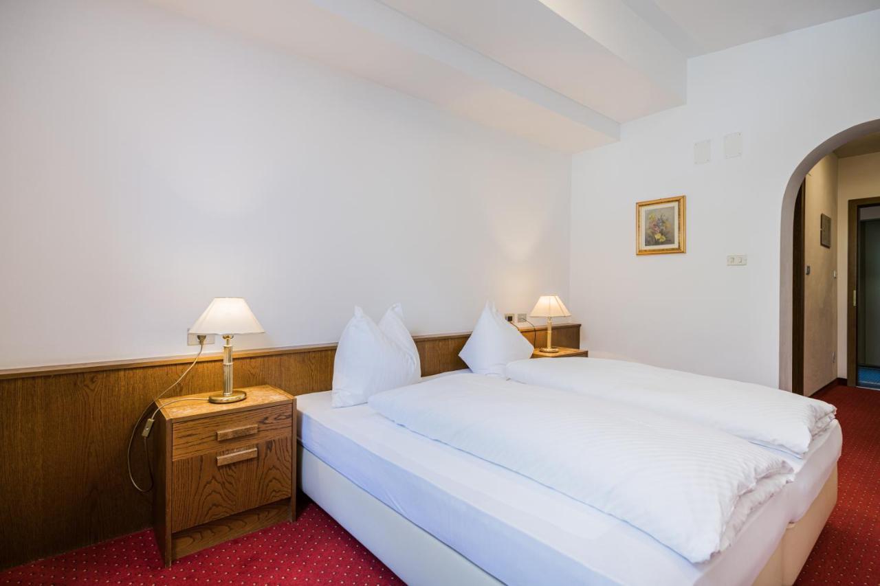 Economy Double Room,1189342246:JPEG