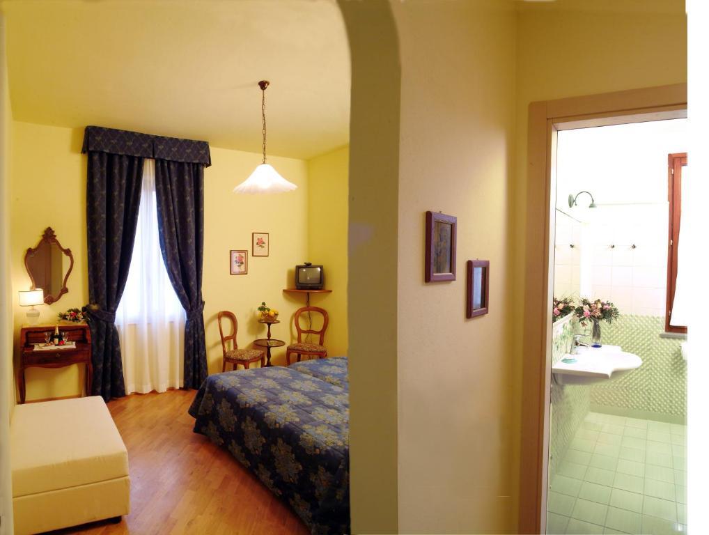 Triple Room with Garden View
