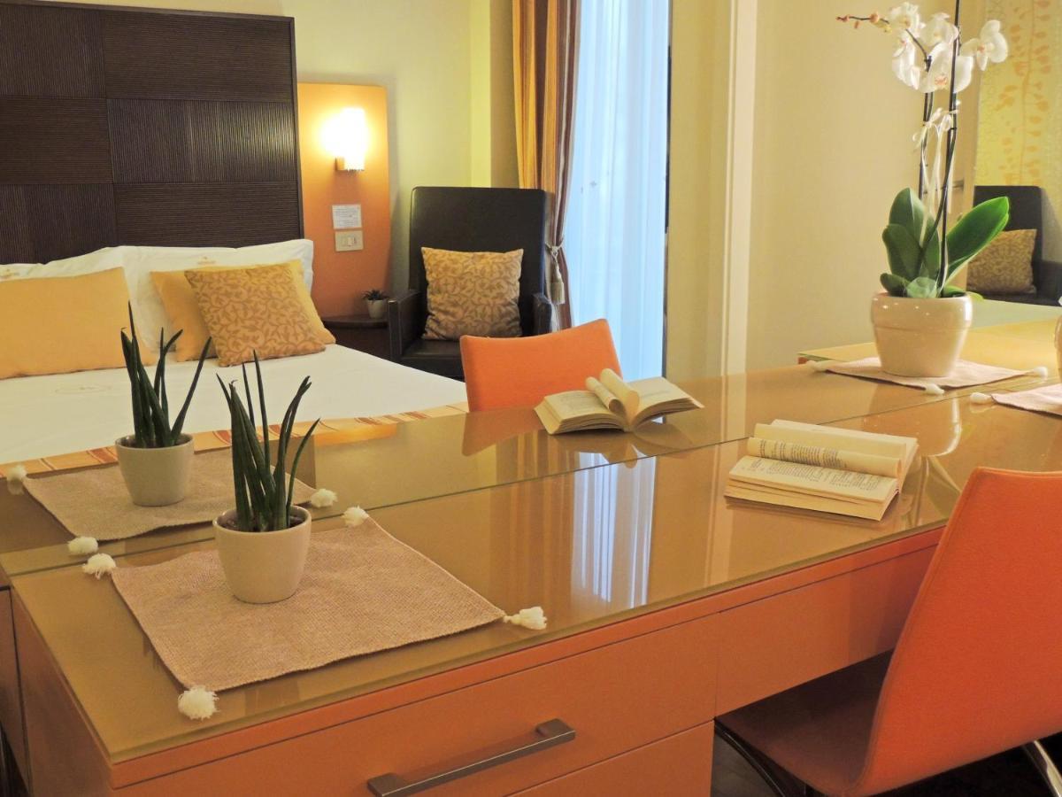 Suite,1200011137:JPEG