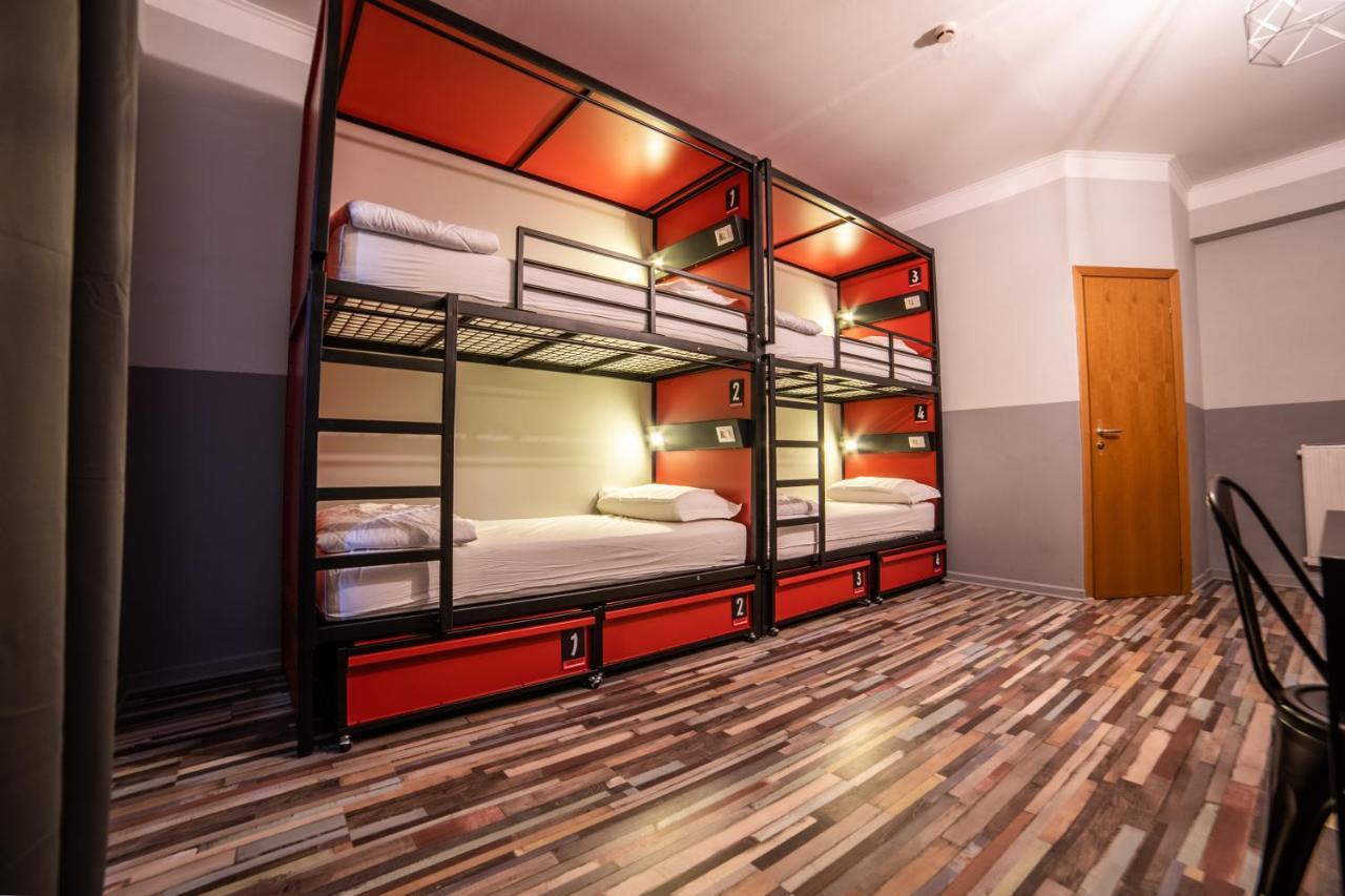 Bed 6-Bed Female Dormitory Room