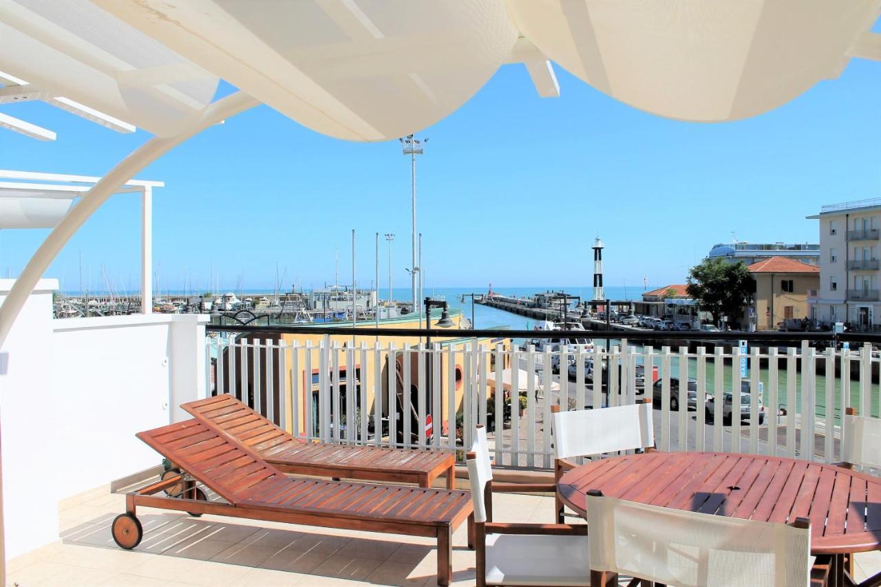 Appartamento con 2 Camere da Letto, Terrazza e Vista Mare