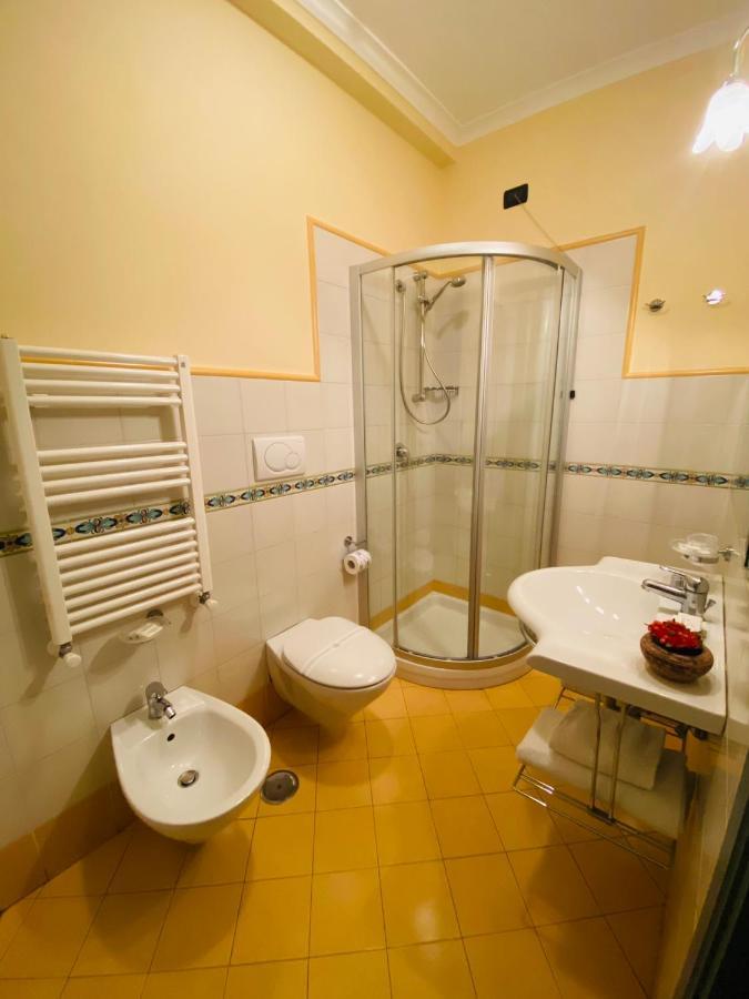 Double Room,1543387732:JPEG