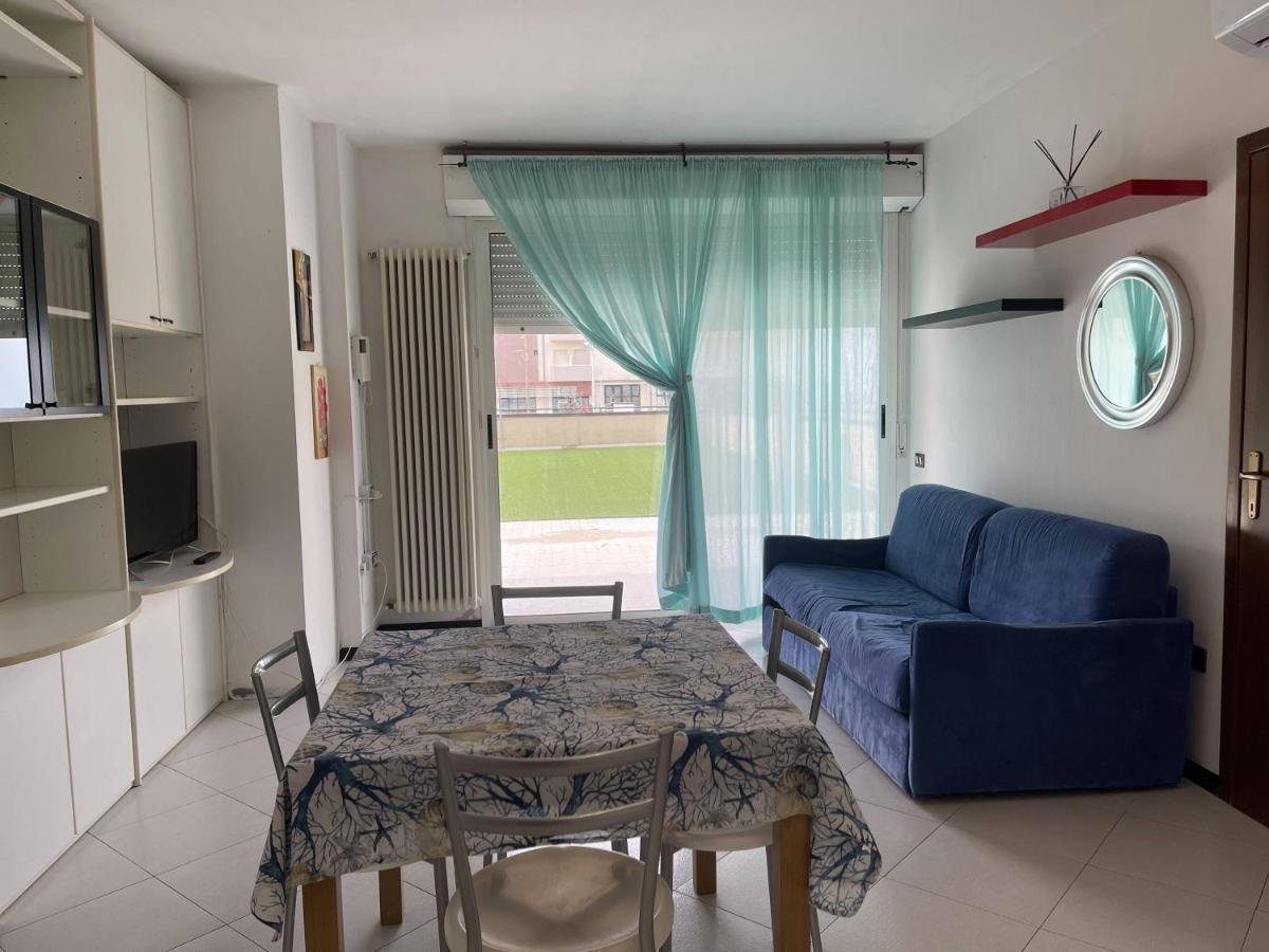 Apartament z 1 sypialnią, tarasem i częściowym widokiem na morze