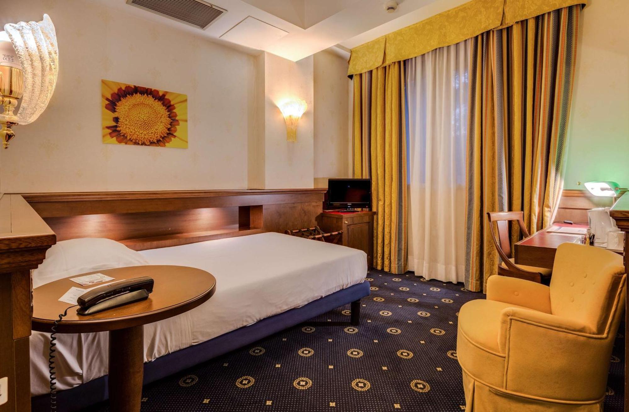 Classic Single Room