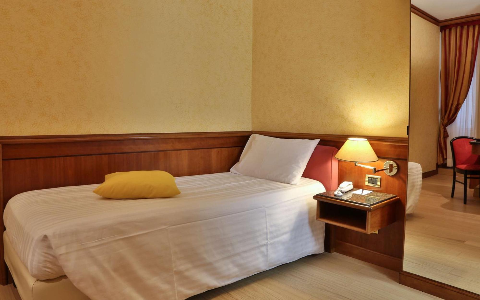 Standard Single Room,1274602051:JPEG