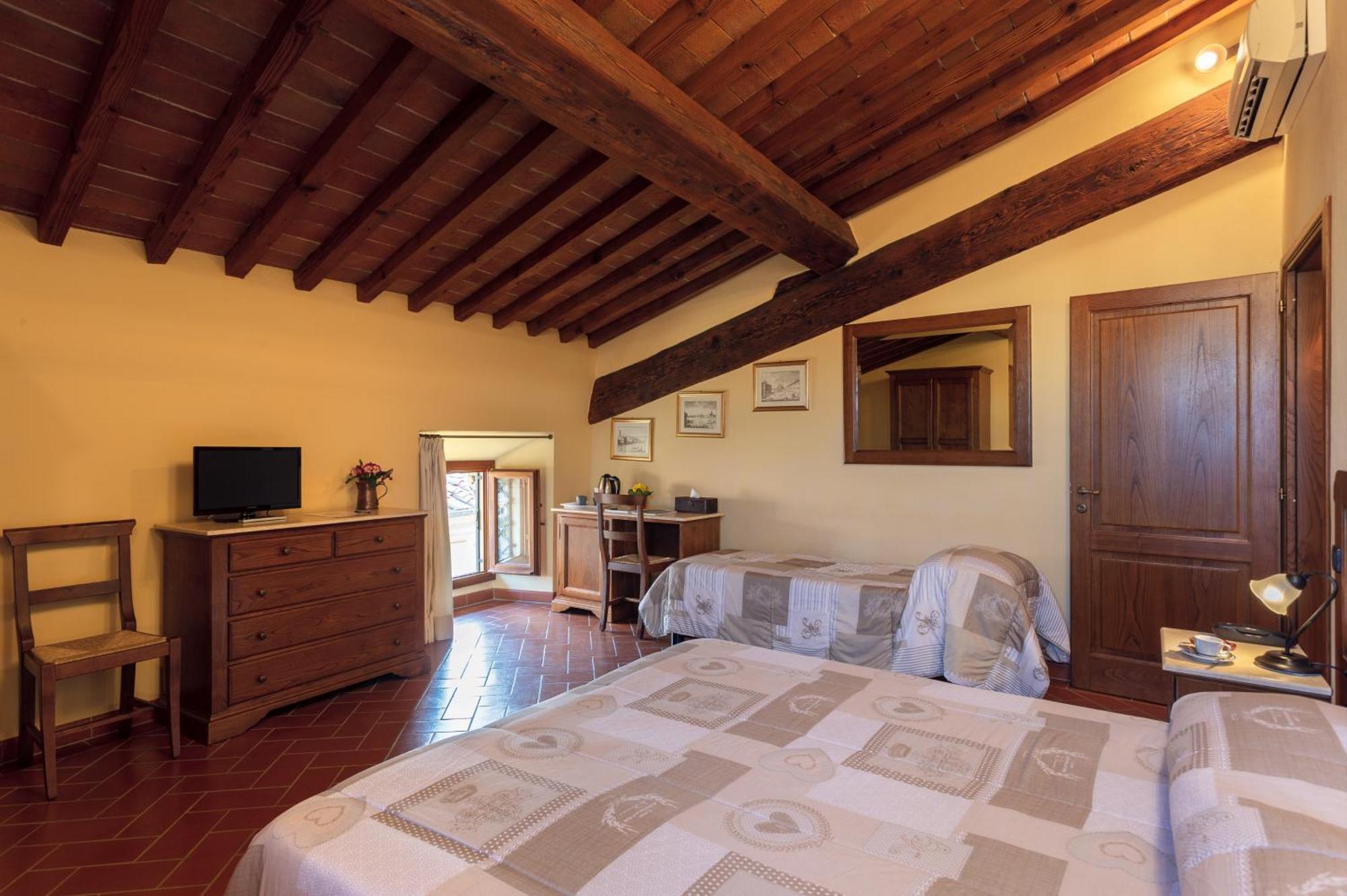 Triple Room