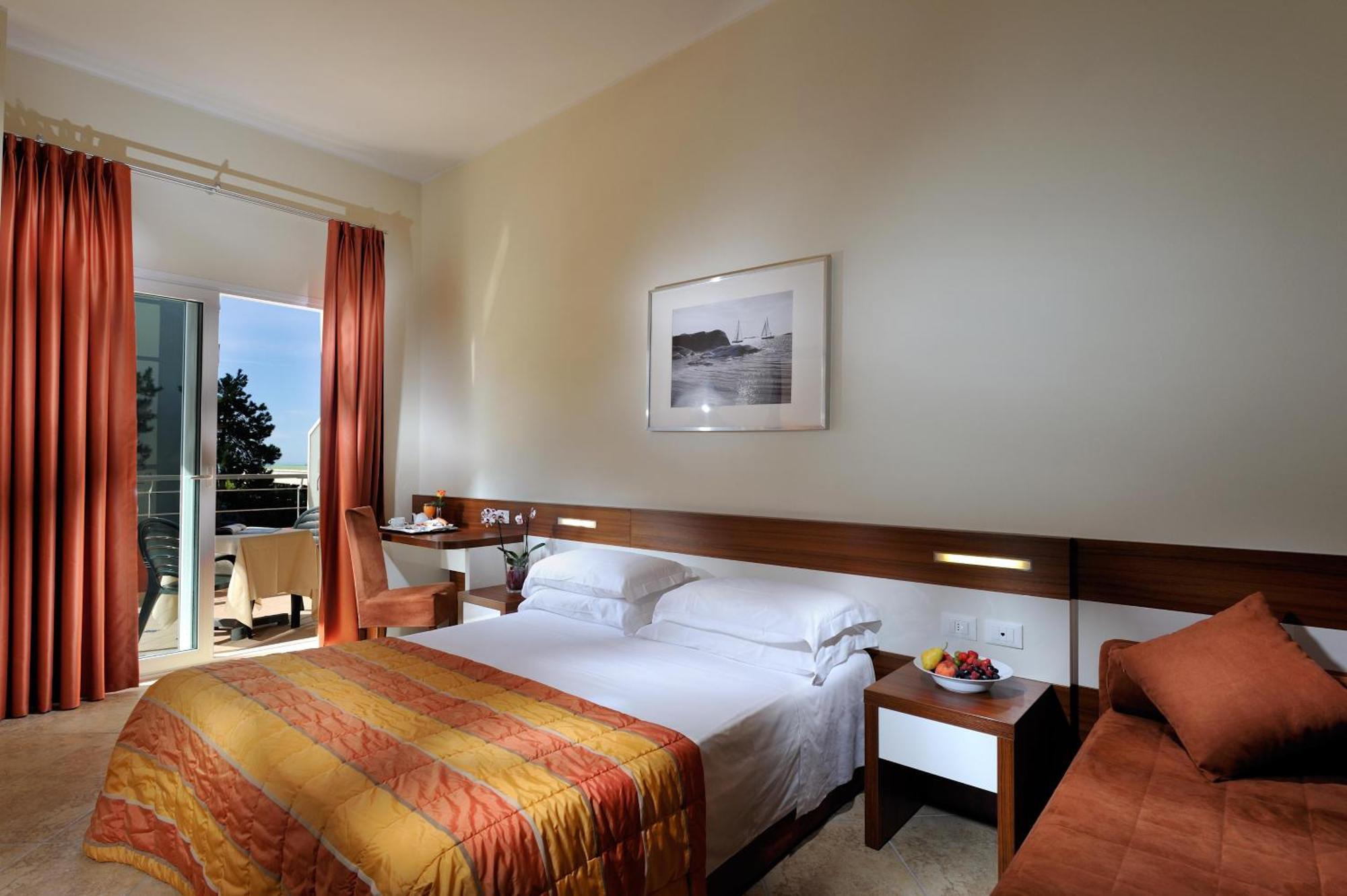 Superior Double or Twin Room,378345721:JPEG