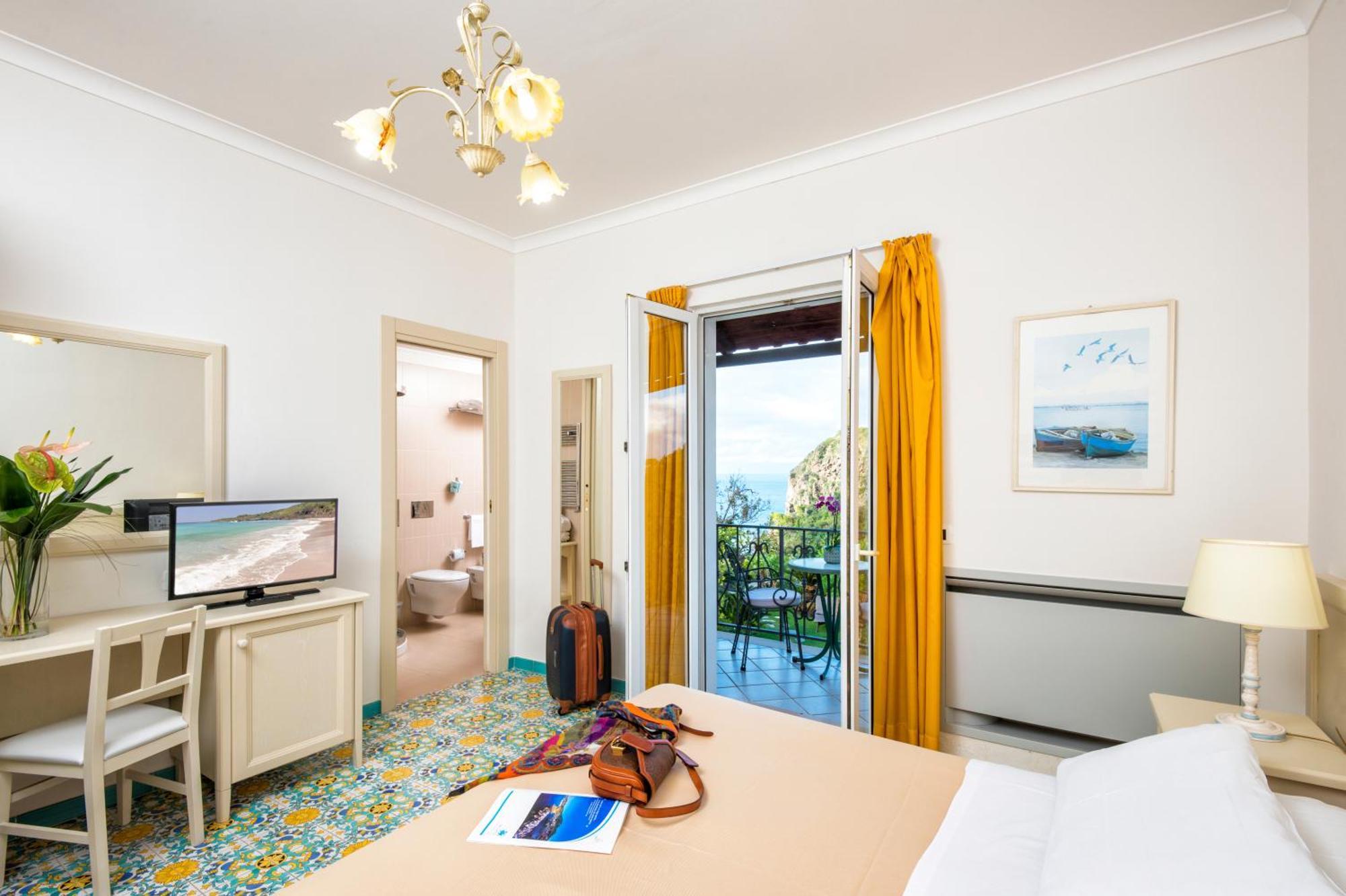 Double or Twin Room Sea View Balcony