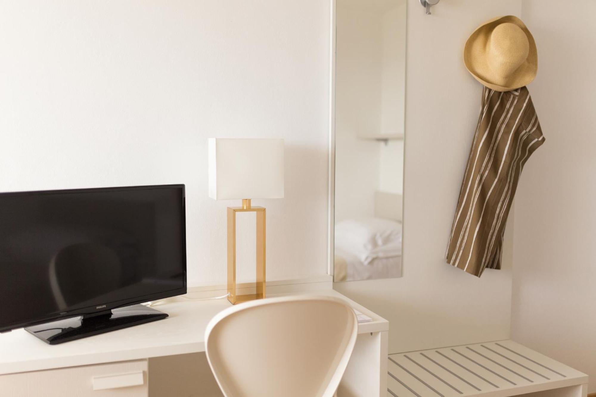 Double or Twin Room with Balcony,1705670211:JPEG