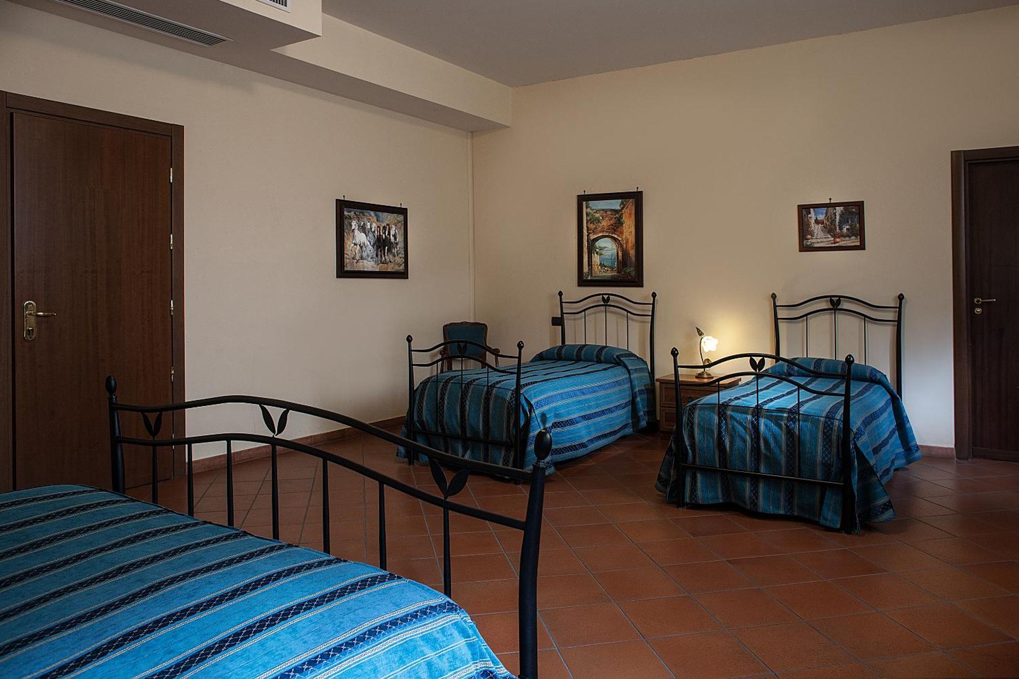 Quadruple Room,1215924379:JPEG