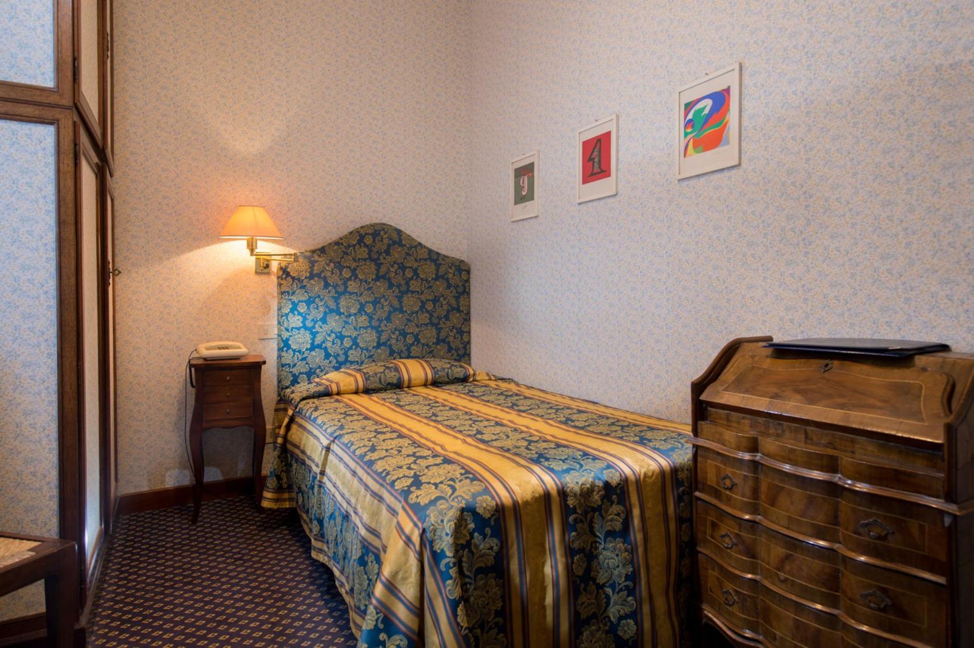 Single Room,1215928438:JPEG