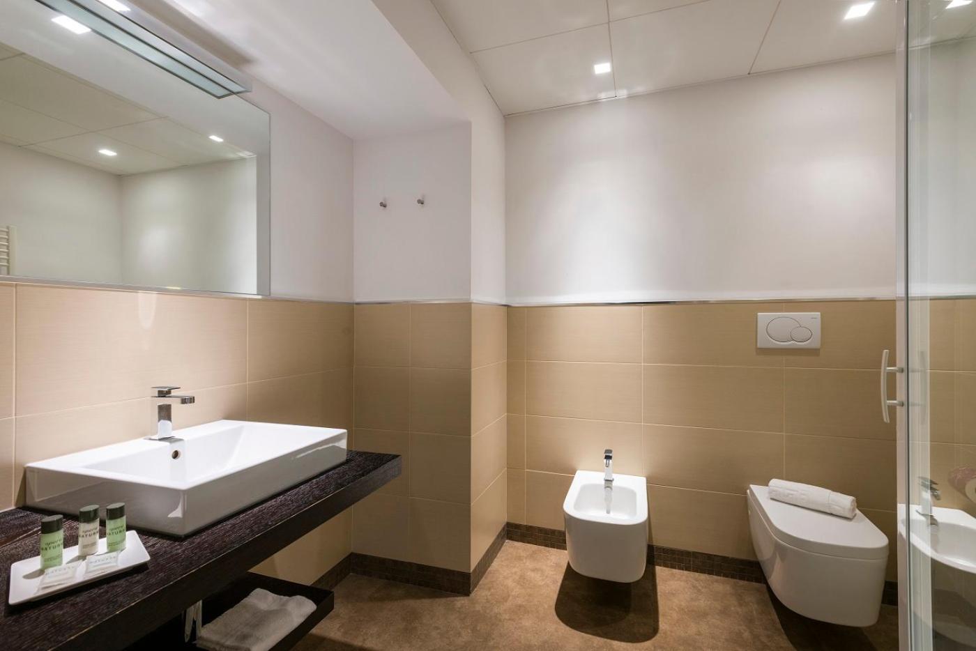 Classic Double Room,1215966772:JPEG