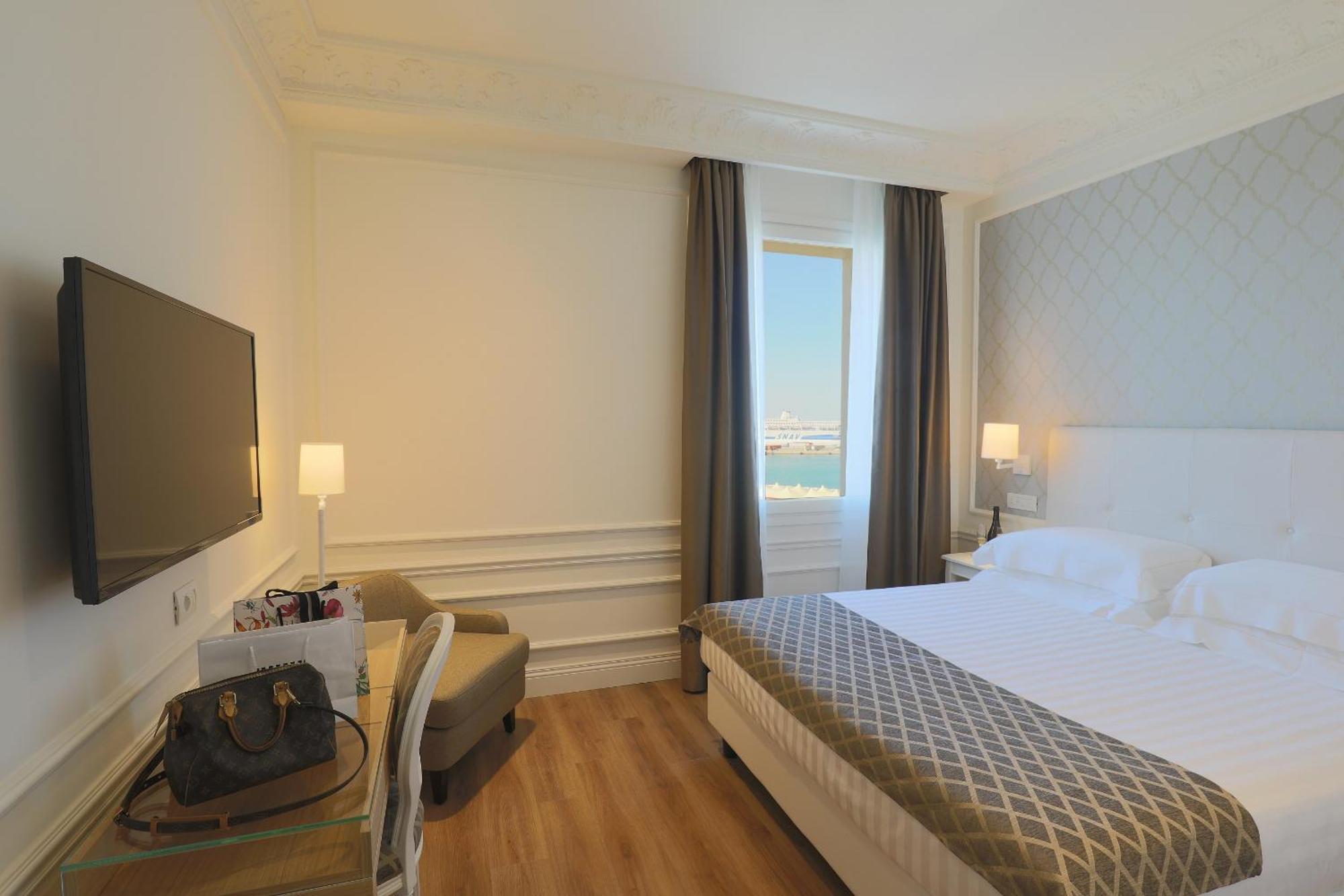 Executive Double or Twin Room Sea View