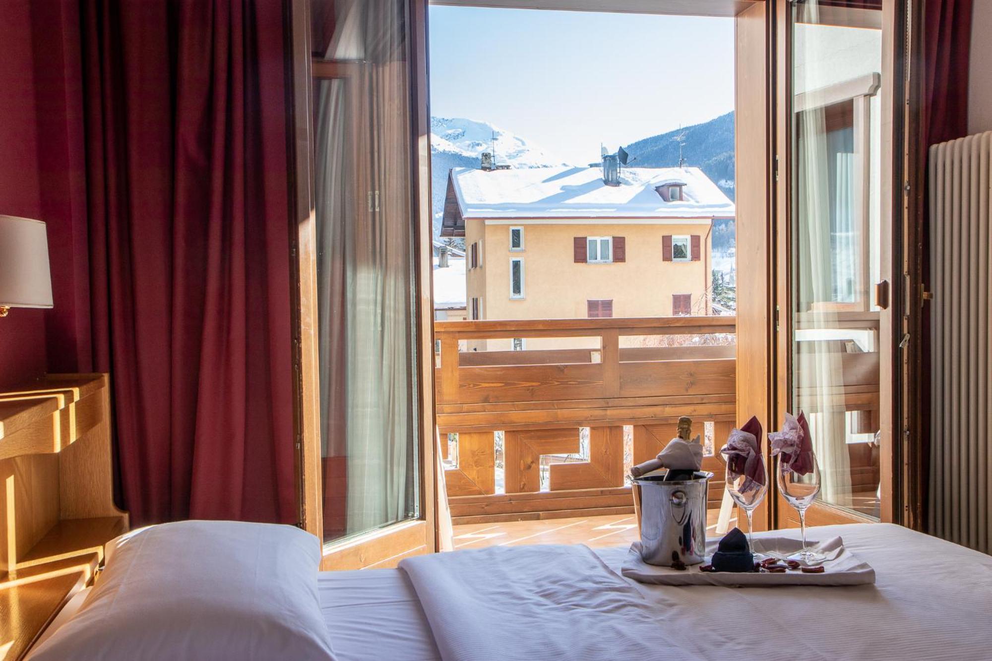 Superior Double or Twin Room,769947841:JPEG