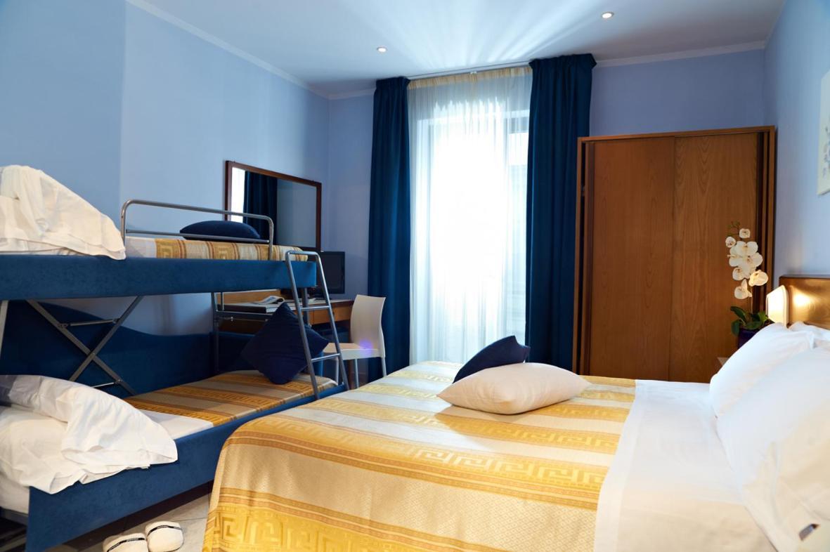 Quadruple Room with Partial Sea View,1216397872:JPEG