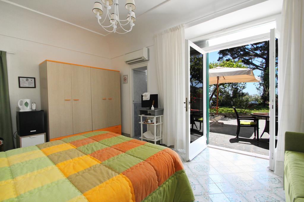 Triple Room with Terrace