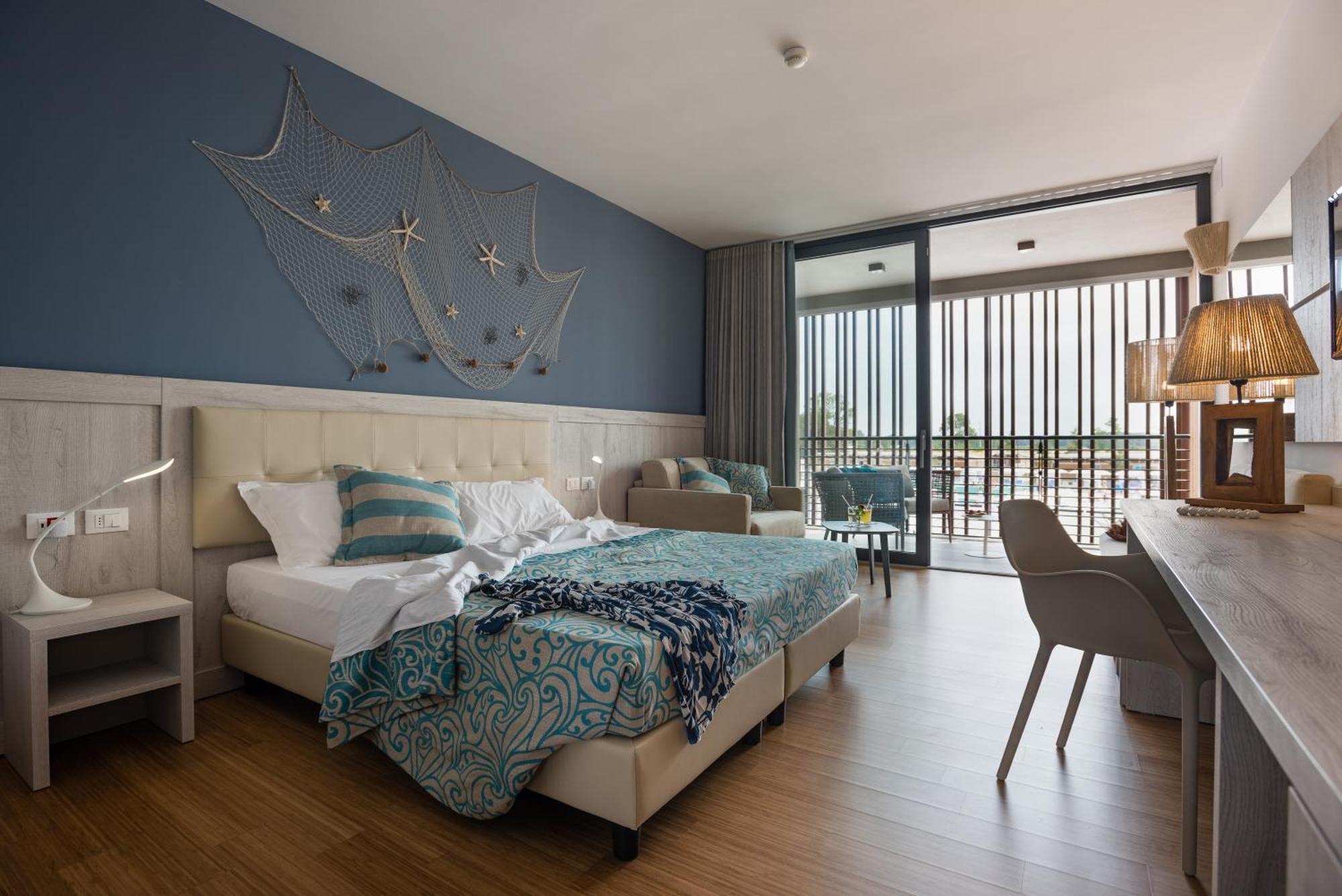 Standard Room Balcony,1499562463:JPEG