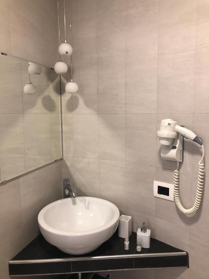 Deluxe Double Room,1225760300:JPEG