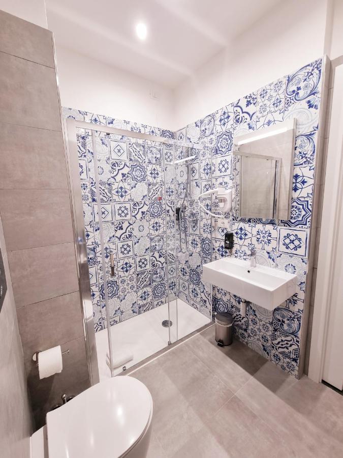 Double or Twin Room with Sea View