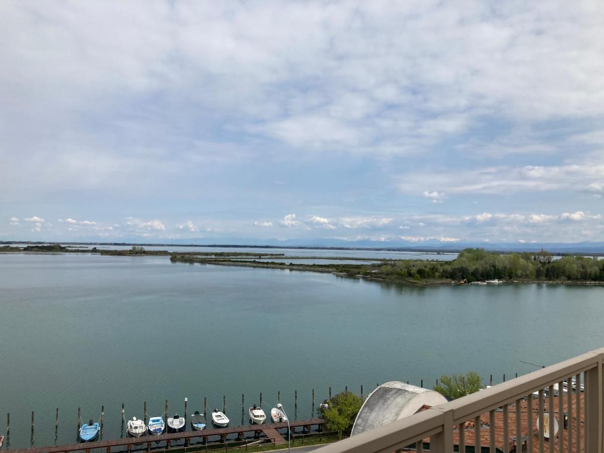 Two-Bedroom Apartment on 2 levels with Lagoon View