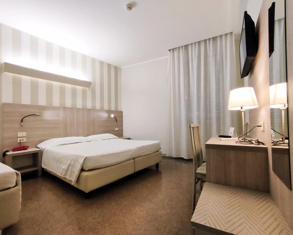 Basic Triple Room