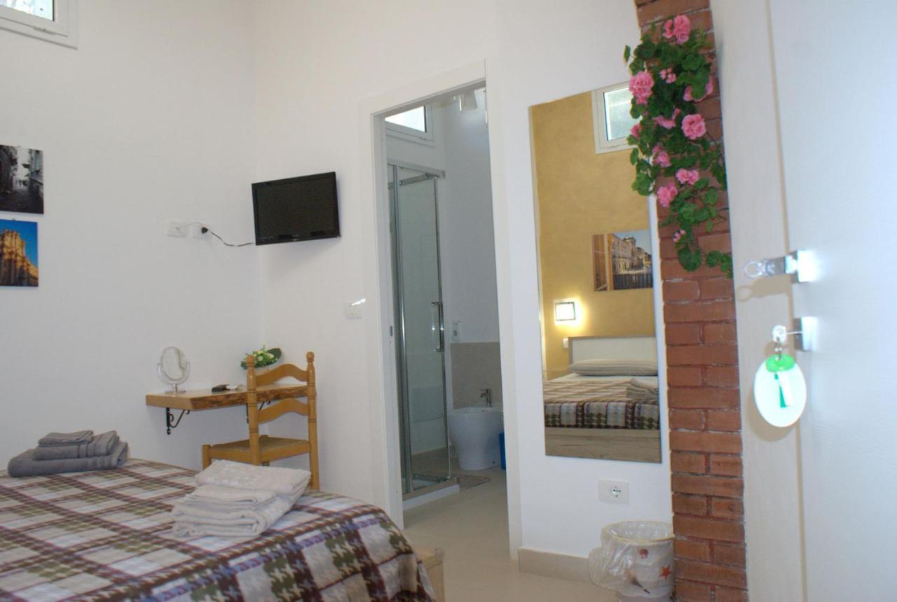 Double Room with Private Bathroom,1230350227:JPEG