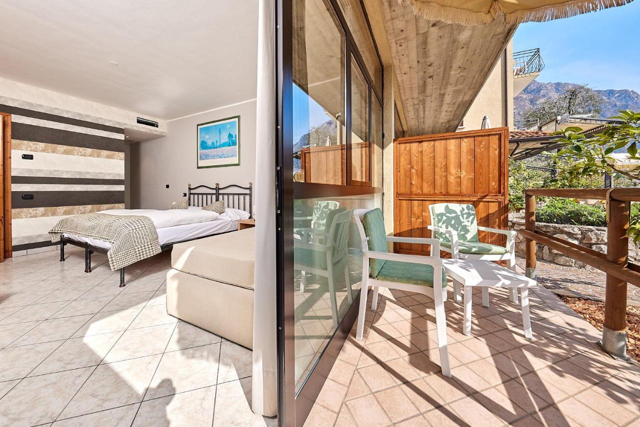 Double or Twin Room Garden View