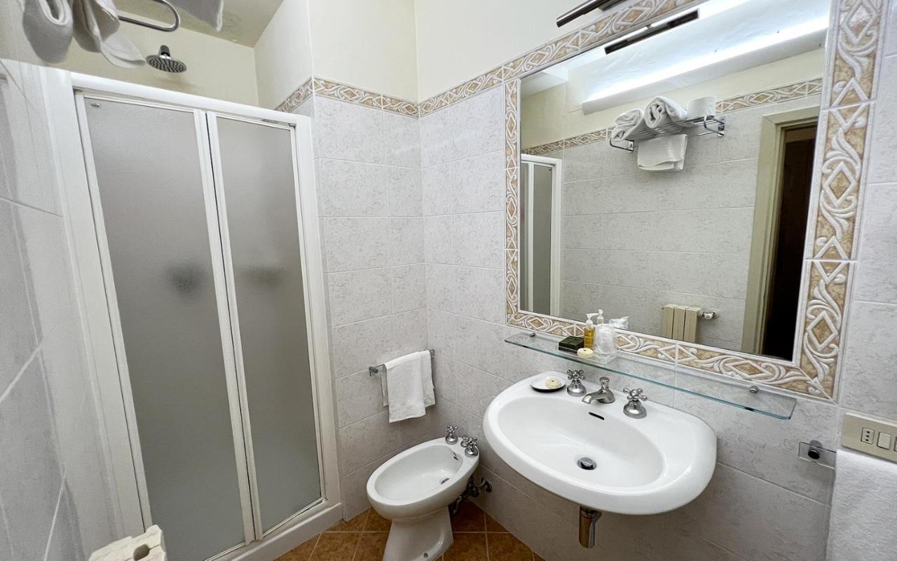 Economy Double or Twin Room,1234276859:JPEG